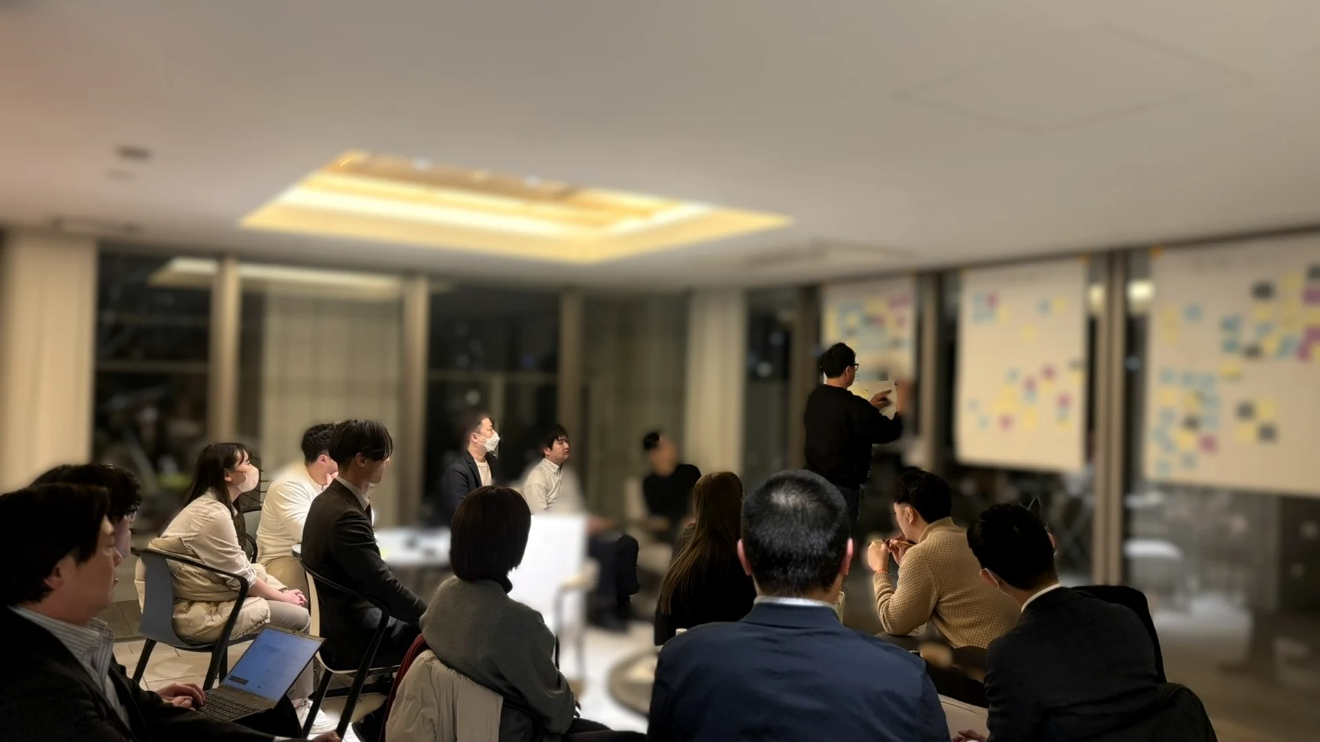 幹部会議での対話 — 言葉が揃う瞬間